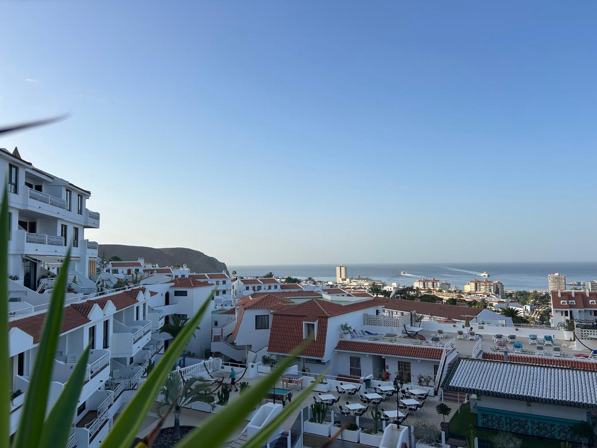 Modern Apartment, Heated Pool & 2 Terraces Los Cristianos  Exterior foto